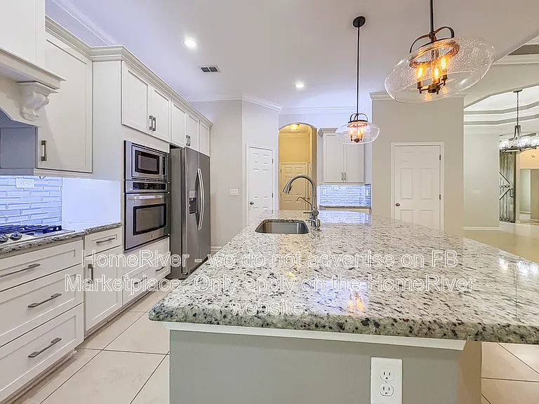 466 Bronson Pkwy — Photo 13