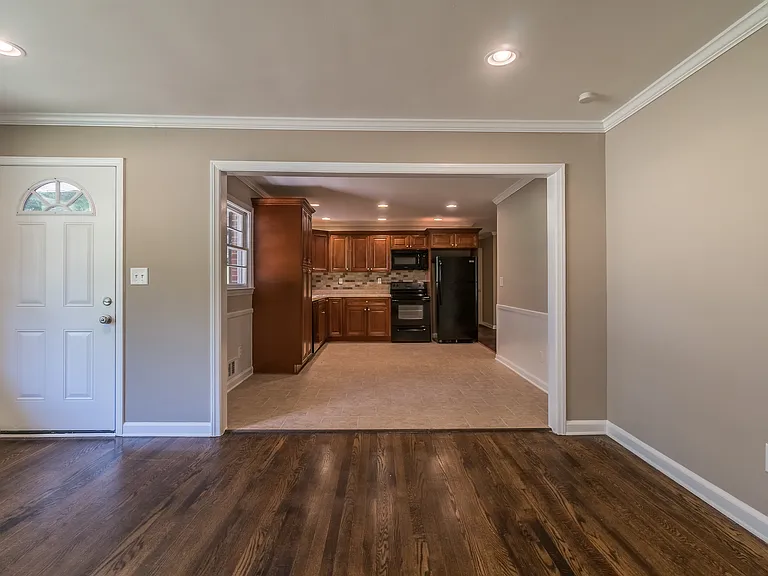 3149 Gay Dr — Photo 40