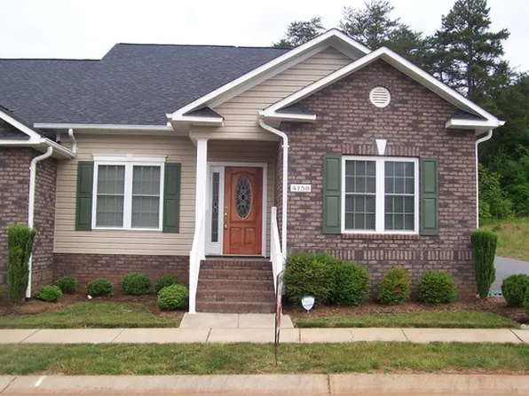 4158 Pickering Dr, Hickory, NC 28602