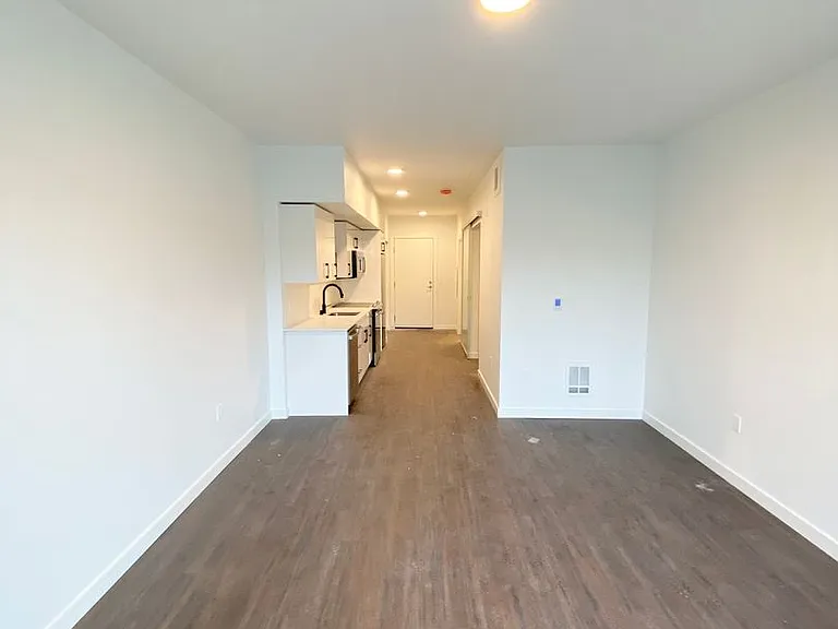 Spur Apartments — Photo 152