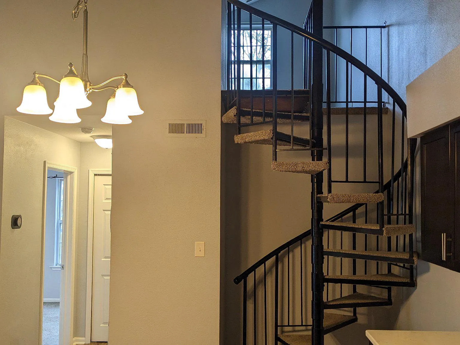 1 bed, 1.0 bath, 872 sqft, $1,850 — Photo 4