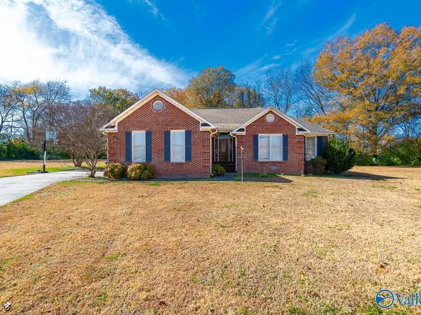 169 Crab Apple Rd, Huntsville, AL 35811