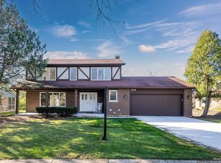 3410 Pomeroy Rd, Downers Grove, IL 60515