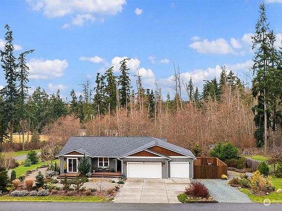 3rd image of 1515 King Salmon Court