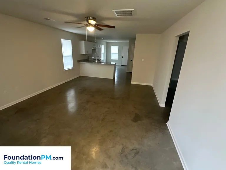 310 Chestnut St — Photo 5