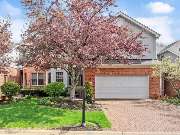 45 S Driveway, Glen Ellyn, IL 60137