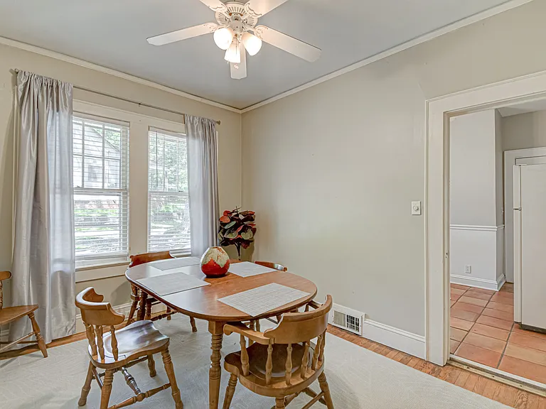 152 Rosedale Cir — Photo 23