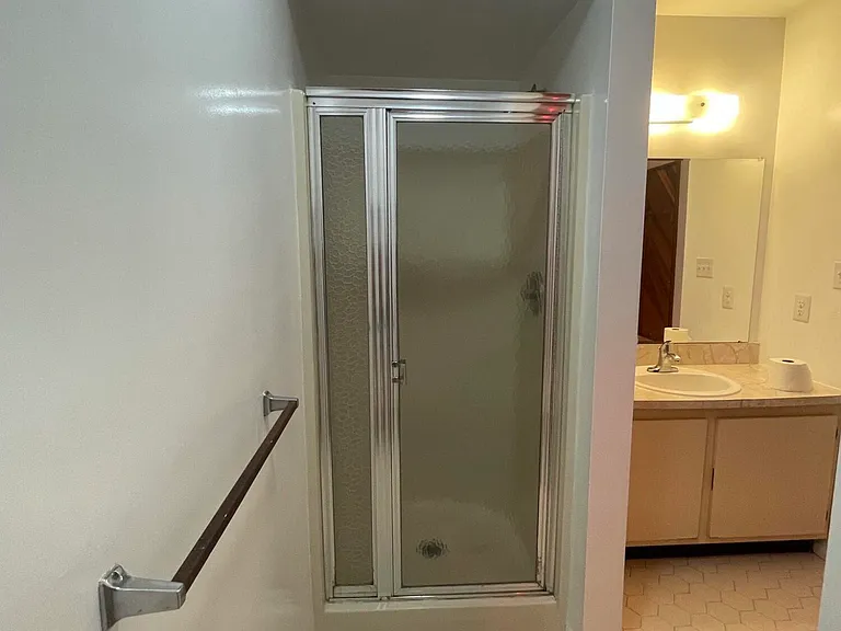 19 Clavendon Ct — Photo 12