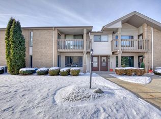 W177N9760 Riversbend Cir E, Germantown, WI 53022