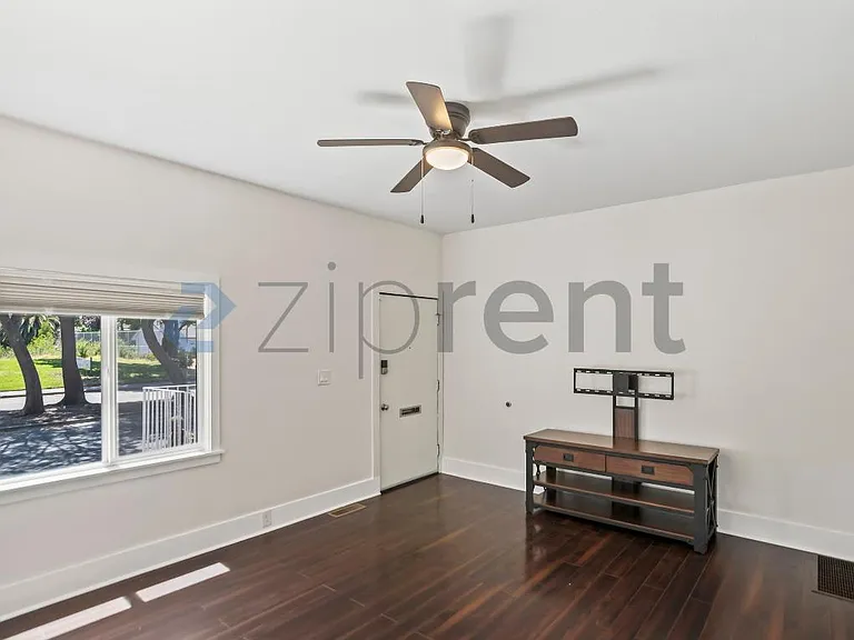 1104 14th St #1104 — Photo 6