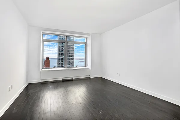 Rented by New York Residence | media 18