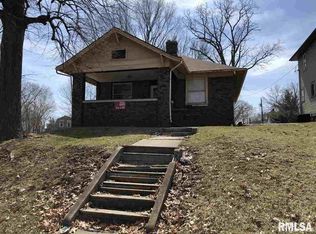 533 W Adams St, Macomb, IL 61455