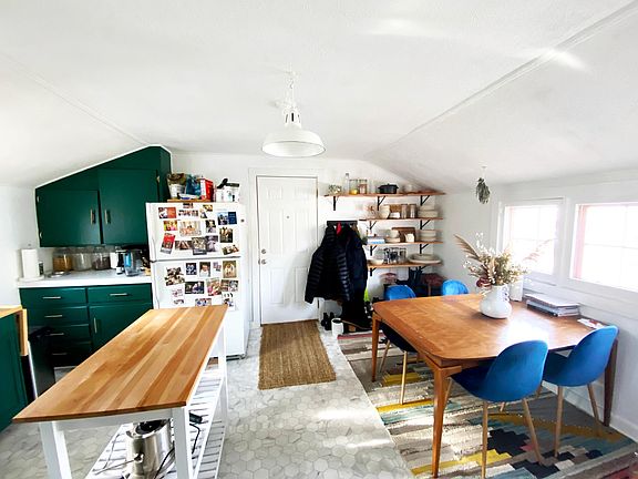 4th image of 103 Fitzhugh Ave SE #2
