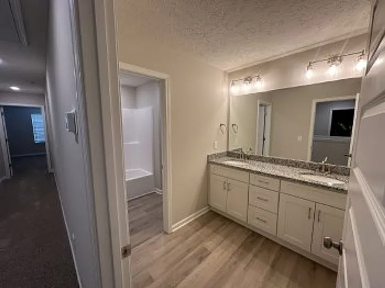 1850 Madison St #306 — Photo 19