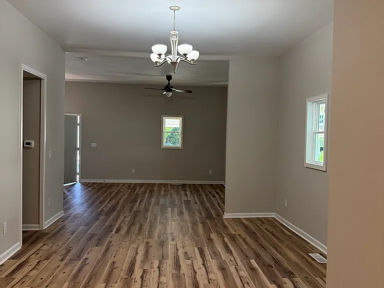 216 S Clay St — Photo 4