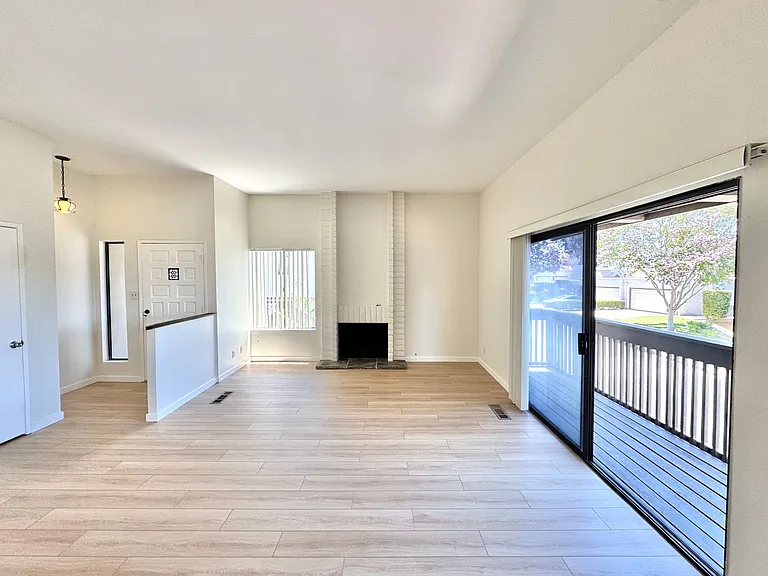 6664 Reservoir Ln — Photo 23