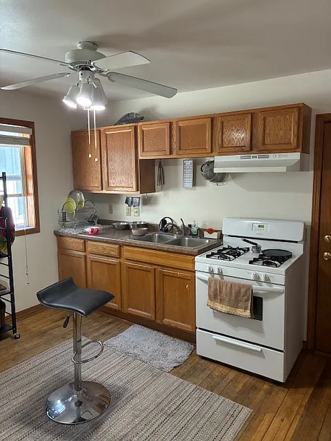 3 bed, 1219 sqft, $2,000 — Photo 3