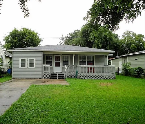 36 18th Ave N Photo 1