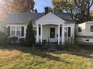 2229 S Yellow Springs St photo 1