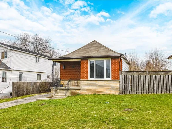 22 Worsley St, Hamilton, ON L8E 2E7