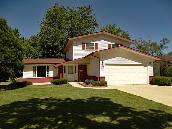 3rd image of 618 Hingham Ln