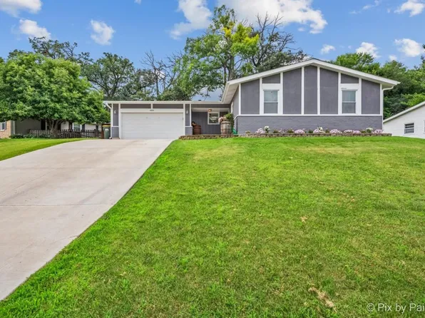 4409 Sussex Dr, McHenry, IL 60050