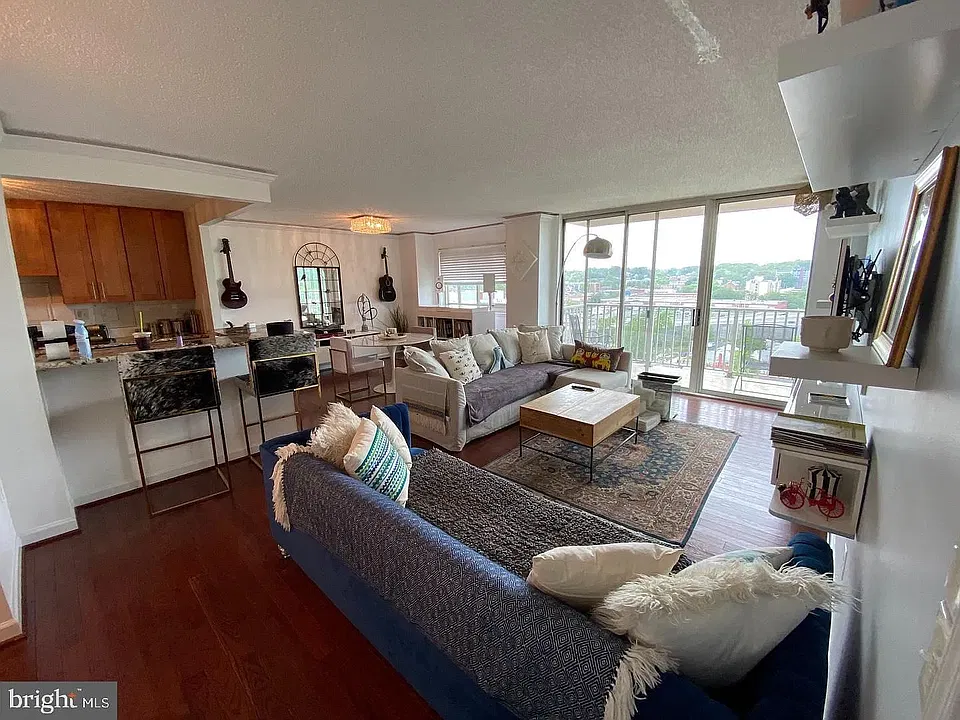 1225 Martha Custis Dr