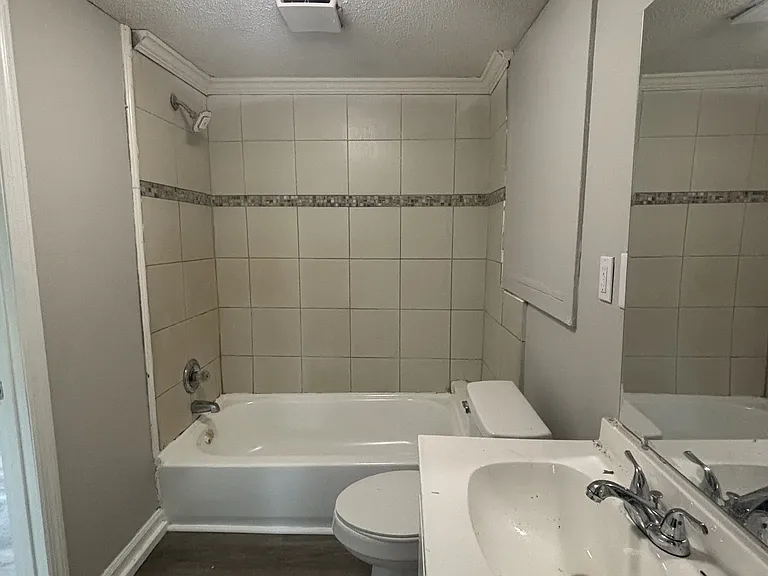 4009 Grasselli Ave SW — Photo 3