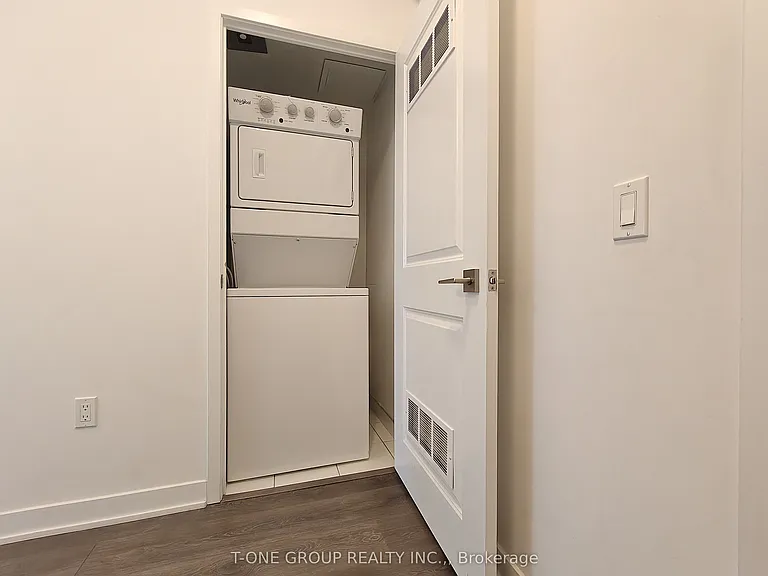 85 Oneida Cres #514 — Photo 17