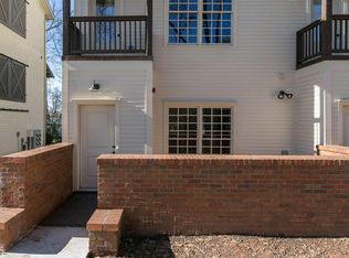 3371 Dogwood Dr, Hapeville, GA 30354