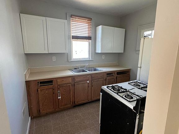 5th image of 1088 E 17th Ave