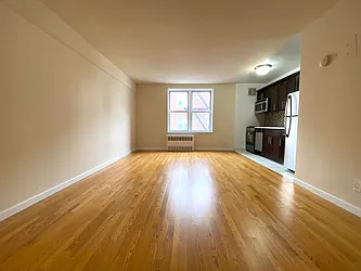 Rented by R New York