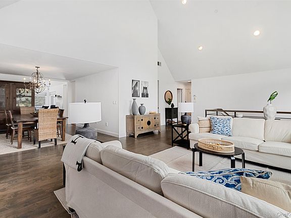 5th image of 33 Hillandale Road