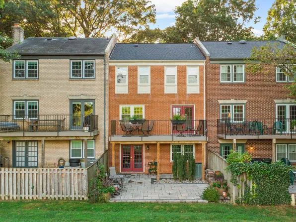 11735 N Shore Dr, Reston, VA 20190