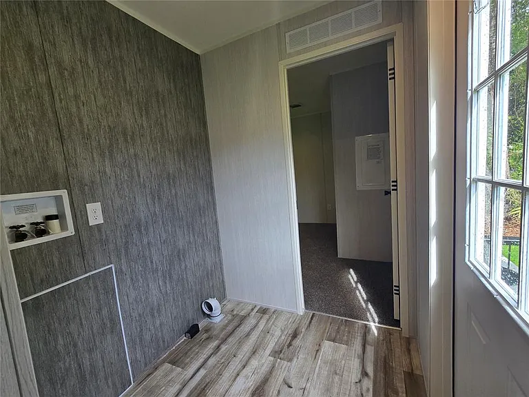24048 Ermine Rd — Photo 13