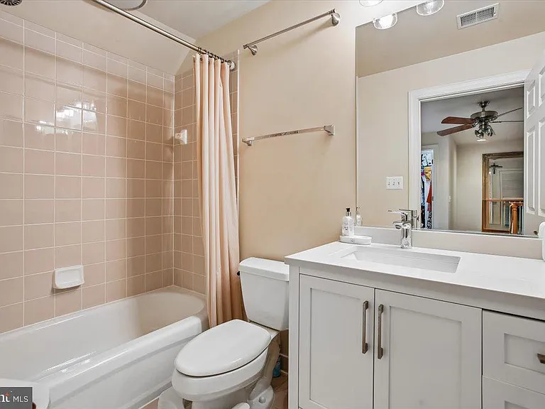 1309 McLean Crest Ct — Photo 40