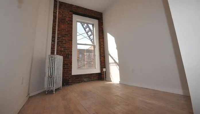 Rented by MNS | media 5