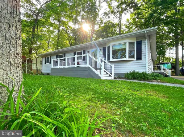 8408 Alvin Rd, Pasadena, MD 21122