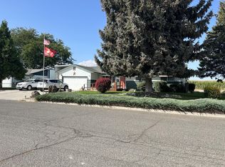 113 Harrison St, Grandview, WA 98930