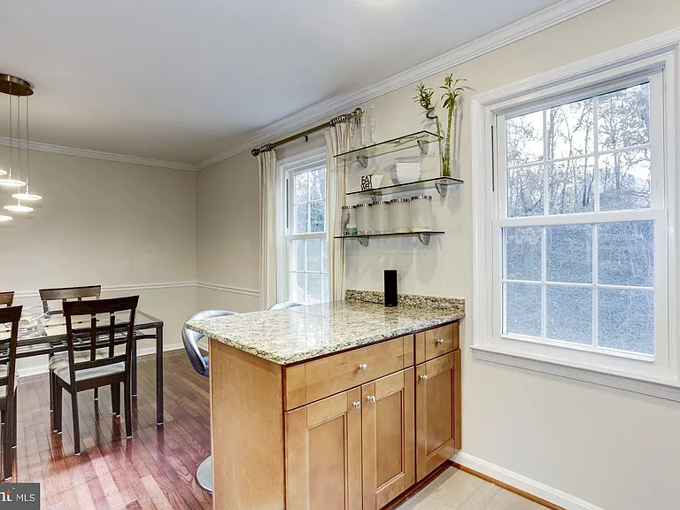 6069 Crown Royal Cir — Photo 13