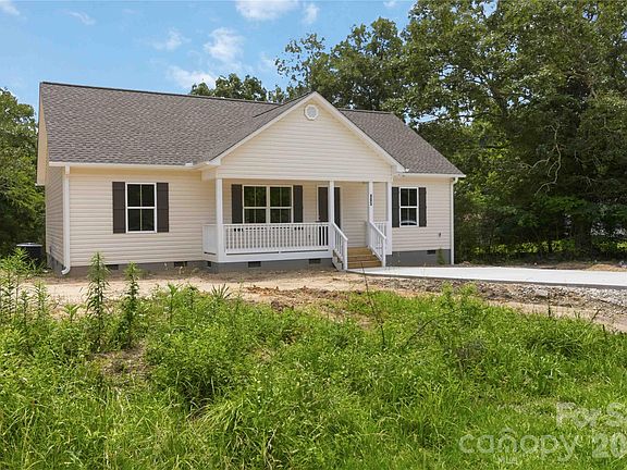 3rd image of 605 Ashford Rd