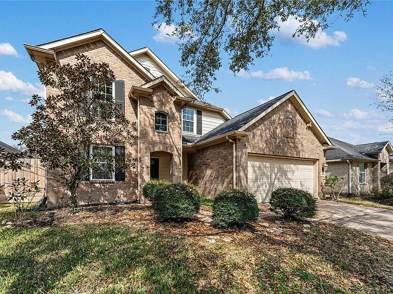 19106 Spring Meadows Ln — Photo 2