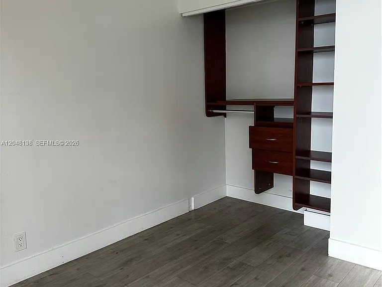 16919 N Bay Rd #710 — Photo 18