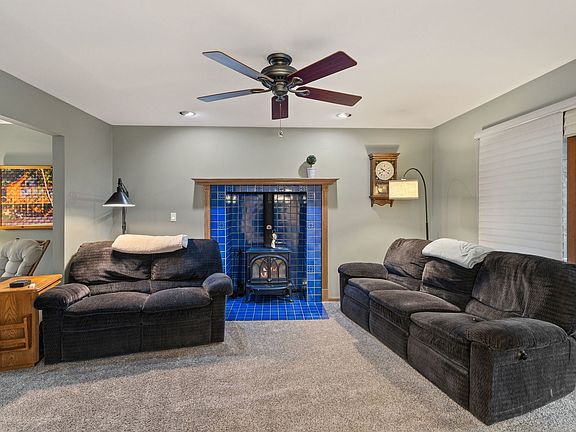 4th image of 520 Birchwood Rd