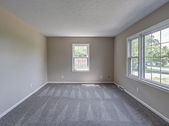 5th image of 409 Sunnymeade Rd