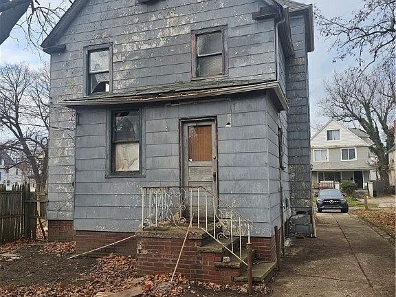5th image of 13518 Beaumont St