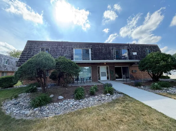 2457 W Country Club Dr S APT G, Fargo, ND 58103