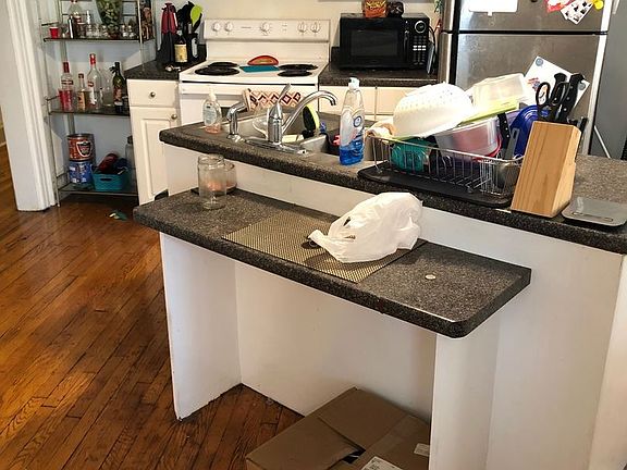 5th image of 301 S Boulevard APT 2