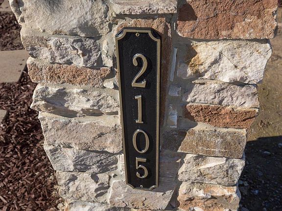 4th image of 2105 Giampoli Dr