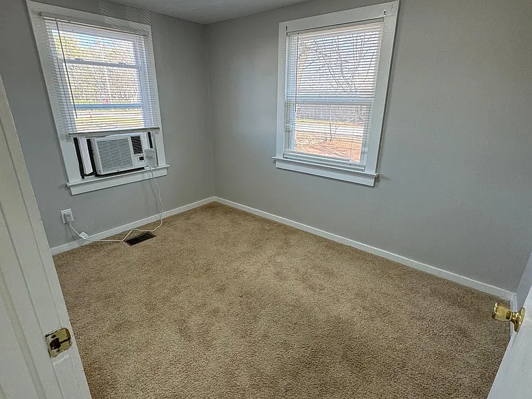 106 Holland St — Photo 12